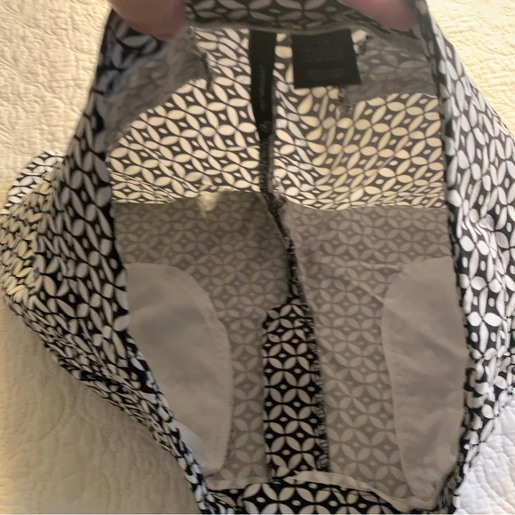 New directions short geo metric abstract fabric blue and white - Picture 5 of 8